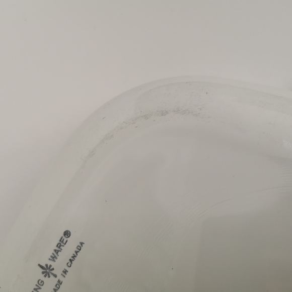 Pyrex Vintage 10in Casserole - Picture 5 of 5